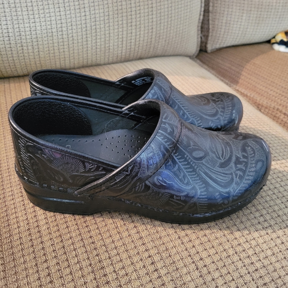 Dansko black shoes size 7 EU 38